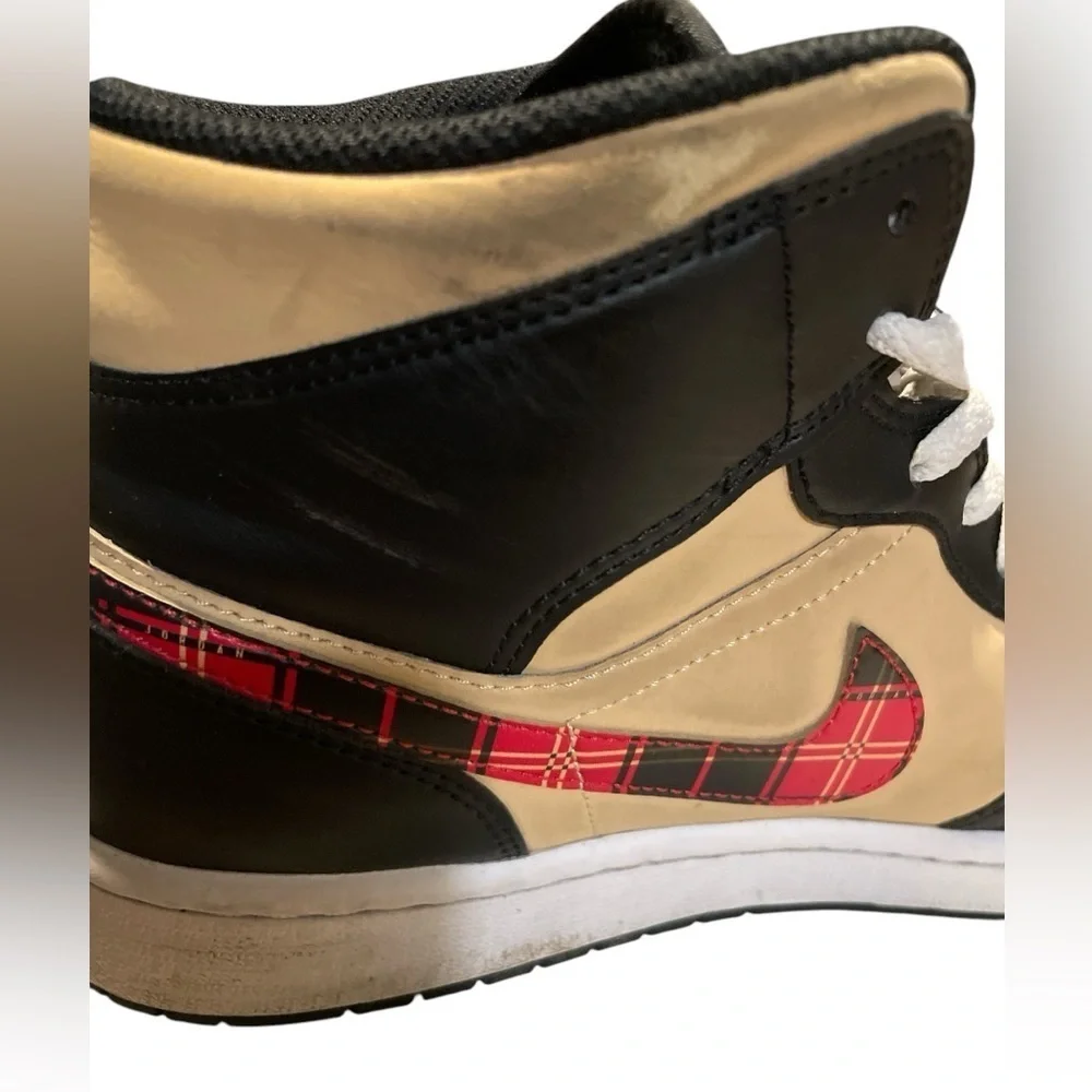 Jordan 1 Mid SE Tartan Swoosh